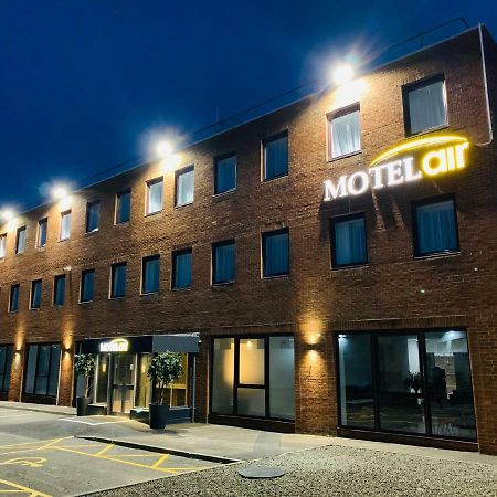 Motel Air Glasgow Airport Paisley Exterior photo