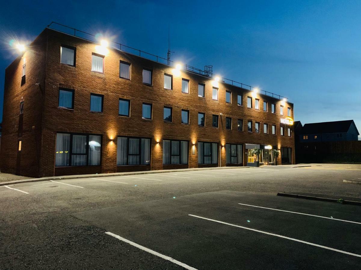 Motel Air Glasgow Airport Paisley Exterior photo